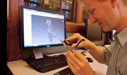 Illini Prosthetic Technologies - srpnový Inventor of the Month -1141