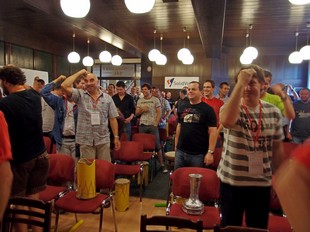 Korporatni bubnovani účastníků Setkání uživatelů SolidVision 2011 -P6153464
