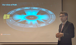 Karl Osti při prezentaci řešení Autodesk PLM 360 -P3069387