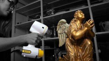 peel-3d statue