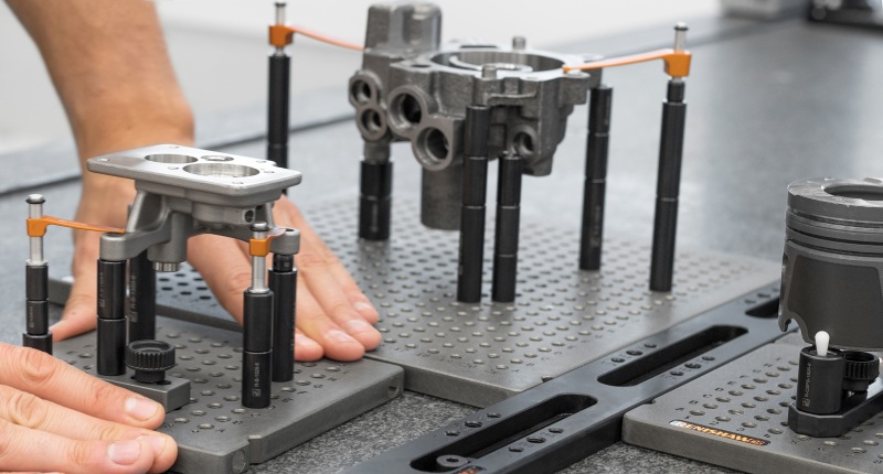 QuickLoad rail system pro snadné a variabilní upínání dílců na souřadnicové měřicí stroje (zdroj: Renishaw) Renishaw-QuickLoad-1-2146