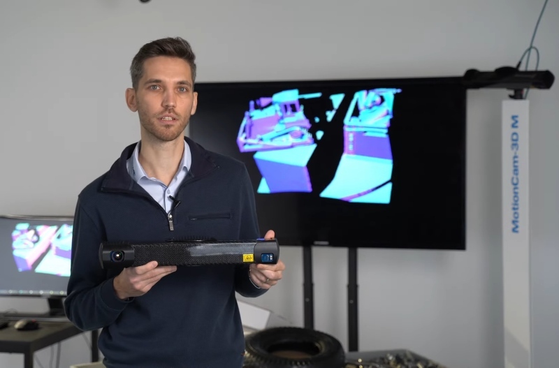 MotionCam-3D-video-2205