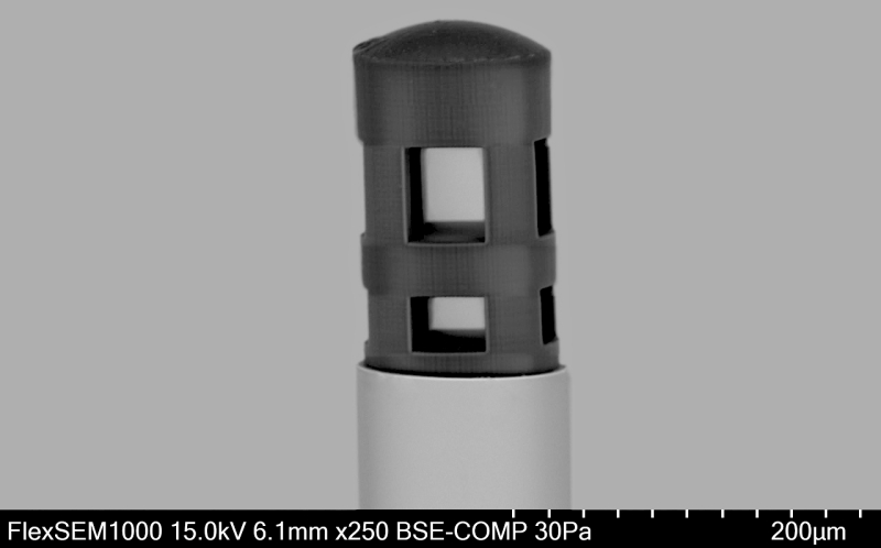 UpNano Printed structure on the tip of a glas fiber-2234