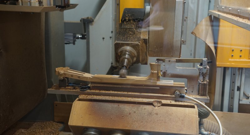 Milling of a guitar neck-2315