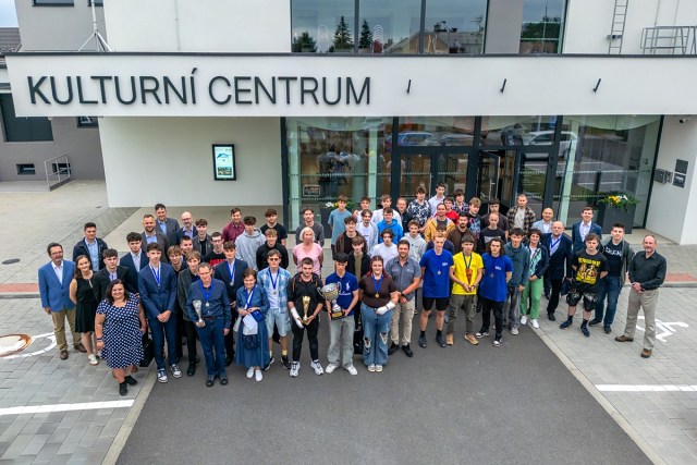 Účastníci vyhlášení Siemens Sinumerik Cup (zdroj: Siemens) Siemens Sinumeric Cup-ucastnici-2624