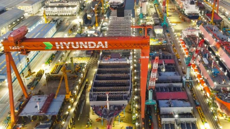 panoramic-view-of-the-hd-hyundai-heavy-industries-shipyard-2633