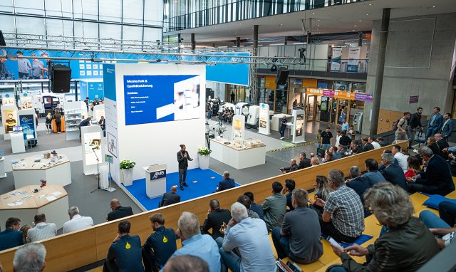 Atrium AMB Stage-2638