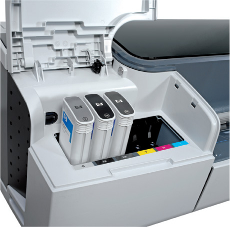 Tři černé inkousty HP DesignJet T1120