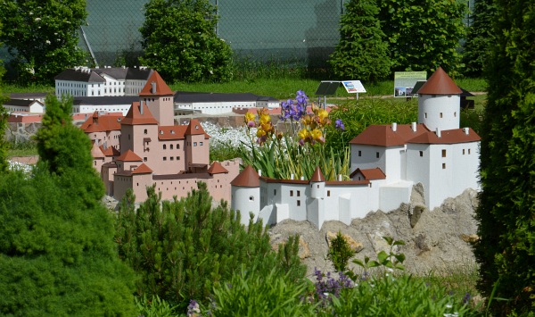 Park miniatur – modely hradu Korlátka a Tematin